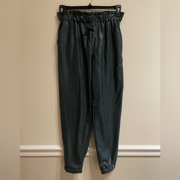 Abercrombie & Fitch Vegan Faux Leather Jogger Pants Dark Green / Evergreen Small - Picture 4 of 6